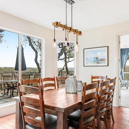 Вилла Cliff Side Oasis Spicewood Экстерьер фото