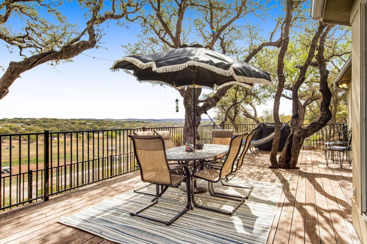 Вилла Cliff Side Oasis Spicewood Экстерьер фото